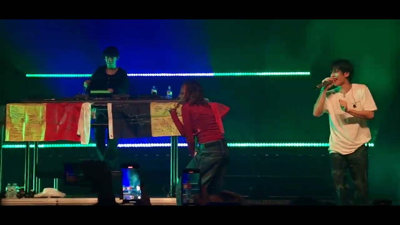 B.I - BTBT - Fan Dance - DJ MILLENNIUM SONG  CONCERT BRUSSELS 18.10.2023
