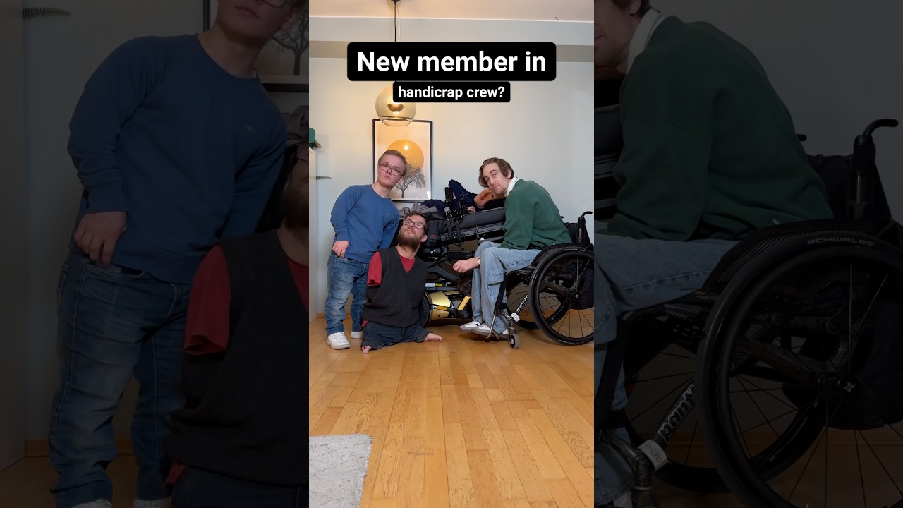 Did you spot the dog? #handicap #crew #wheelchair #kendricklamar #kendrick #superbowlhalftimeshow