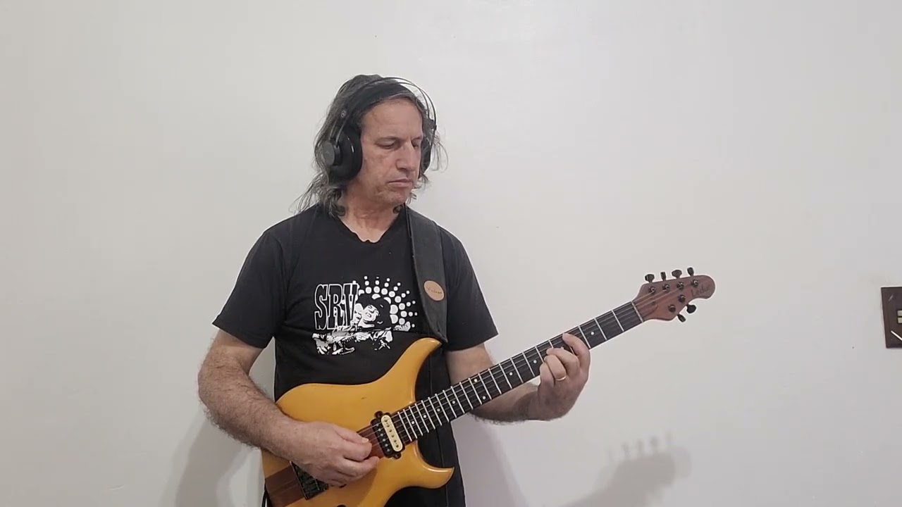 Dreamland (feat.Aakash Ghandi)