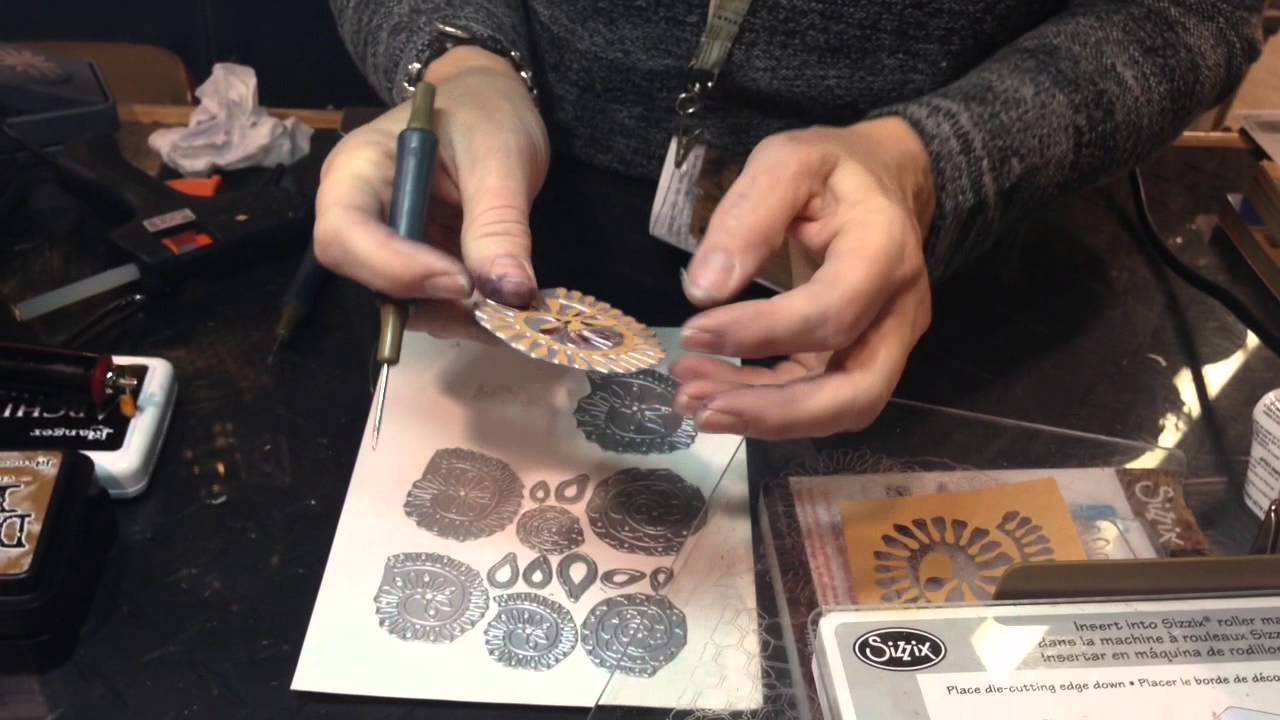 CHA 2015 - Sizzix - Tim Holtz Mini Tattered Floral Die
