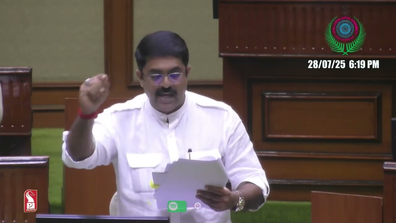 #Watch: Fiery Speech by Vijai Sardesai During Transport, Industries & Panchayat Demands