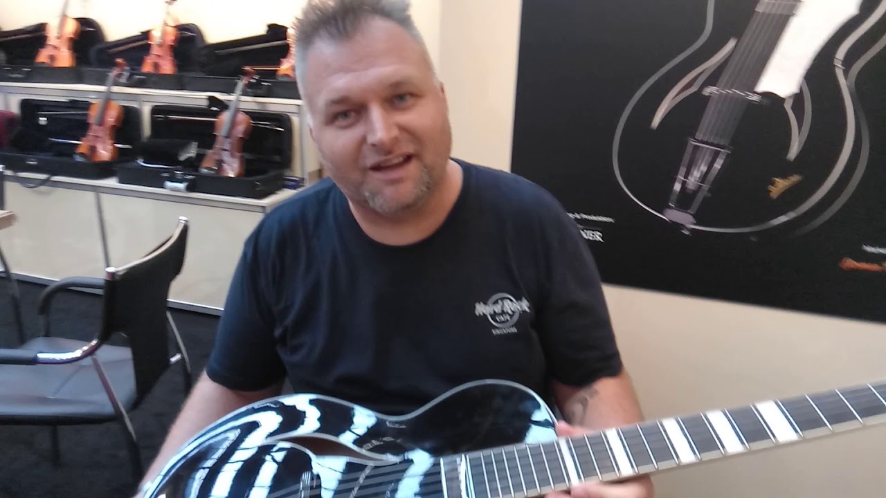 Isana guitar Elvis Presley modell