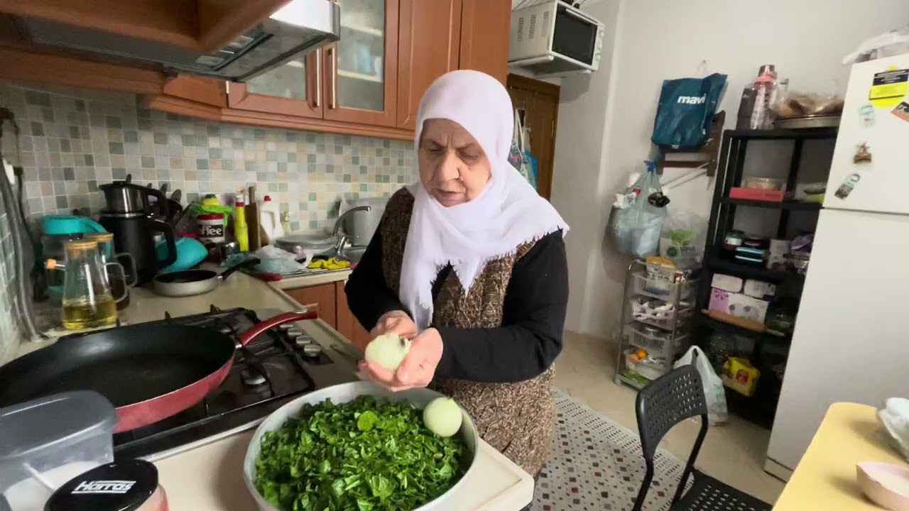 TABI 🙂BOYABATLI 🌞ISPANAĞI OLUNCA DAHA DAHA GÜZEL OLUYOR HELE DE ☺️BONCUK 🧿🤗YAPINCA YEME YANINDA YAT