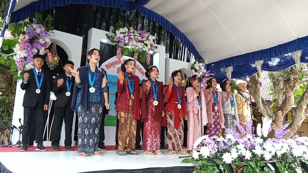 PADUAN SUARA SISWA-SISWI KELAS 6 PURNAWIYATA KELAS VI TAHUN PELAJARAN 2023/2024