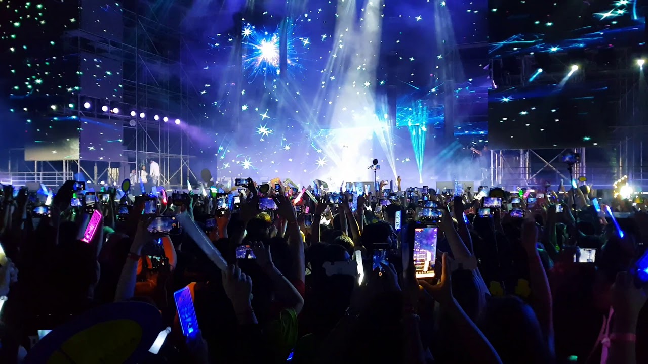 Running Man Fan Meeting in Vietnam - Only one for me