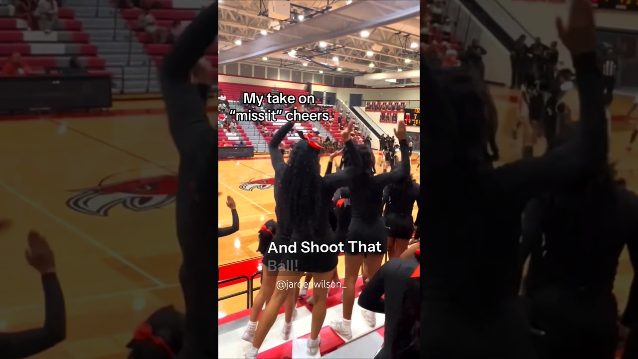 🏀📣❤️🖤 Pospiesz się i rzuć tą piłką #cheerleading #cheerleading #highschoolbasketball #szorty