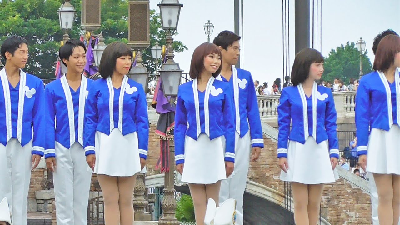 東京ディズニーシー15周年記念セレモニーのダンサーさん