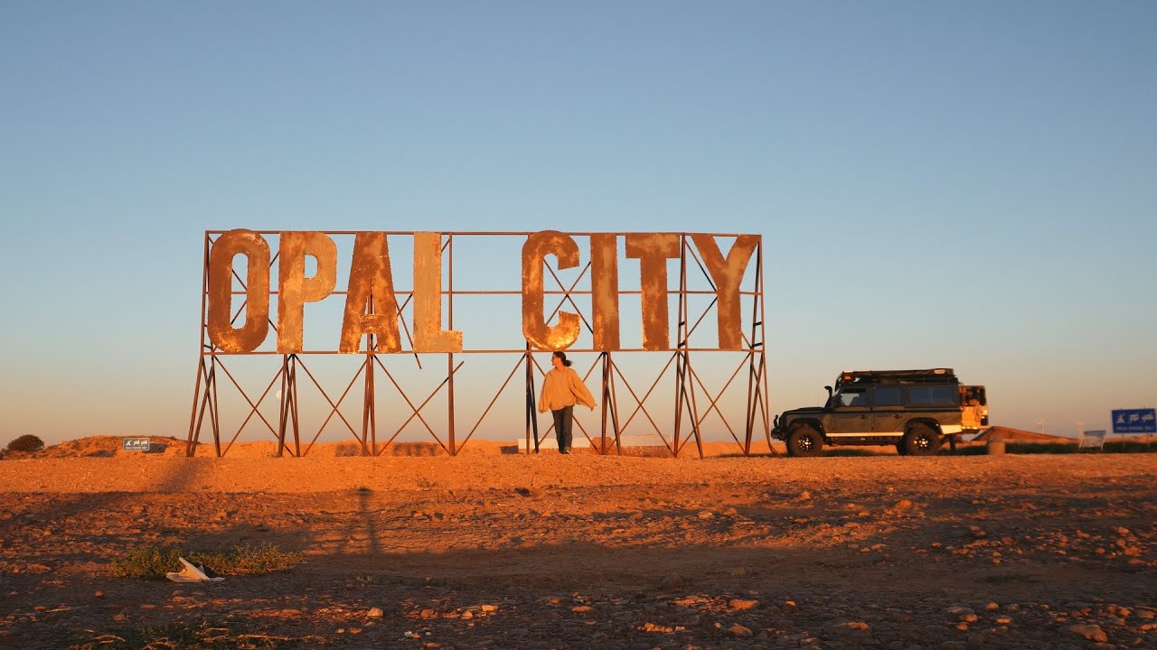 Defender Camping Alone in Australia's Underground Desert City