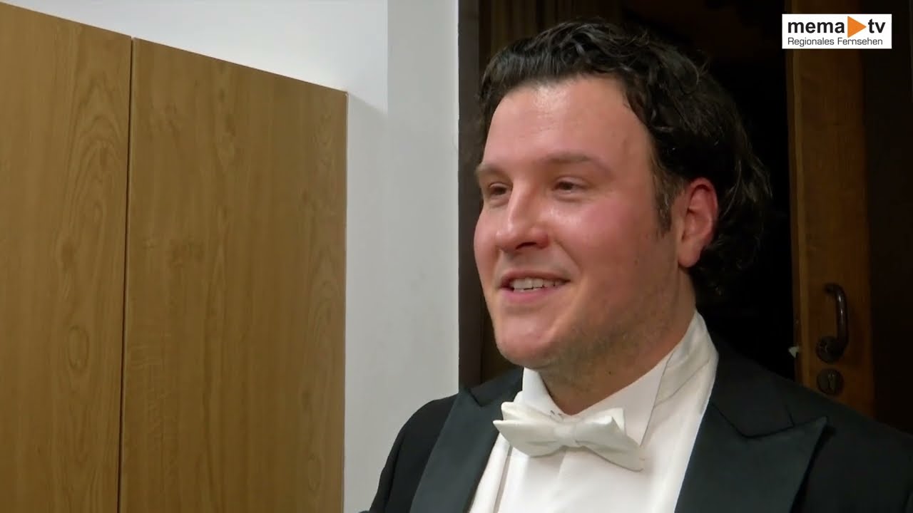 MEMA TV NEWS - Opernsänger Thomas Tatzl singt in Aflenz