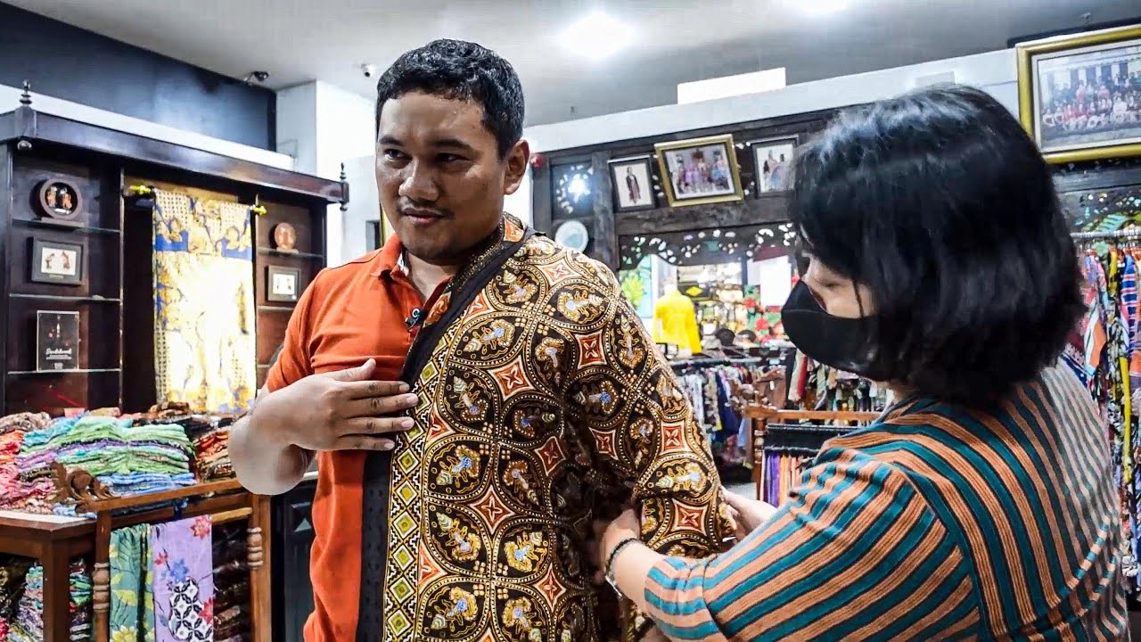 BATIK SUTRA 19 JUTA? 😱😱😱 Belanja di Hamzah Batik Malioboro