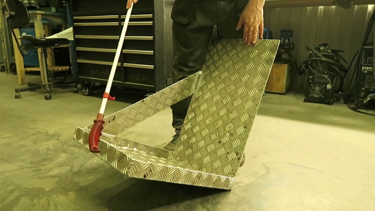Svetsning aluminiumrigg för Glembringspannan