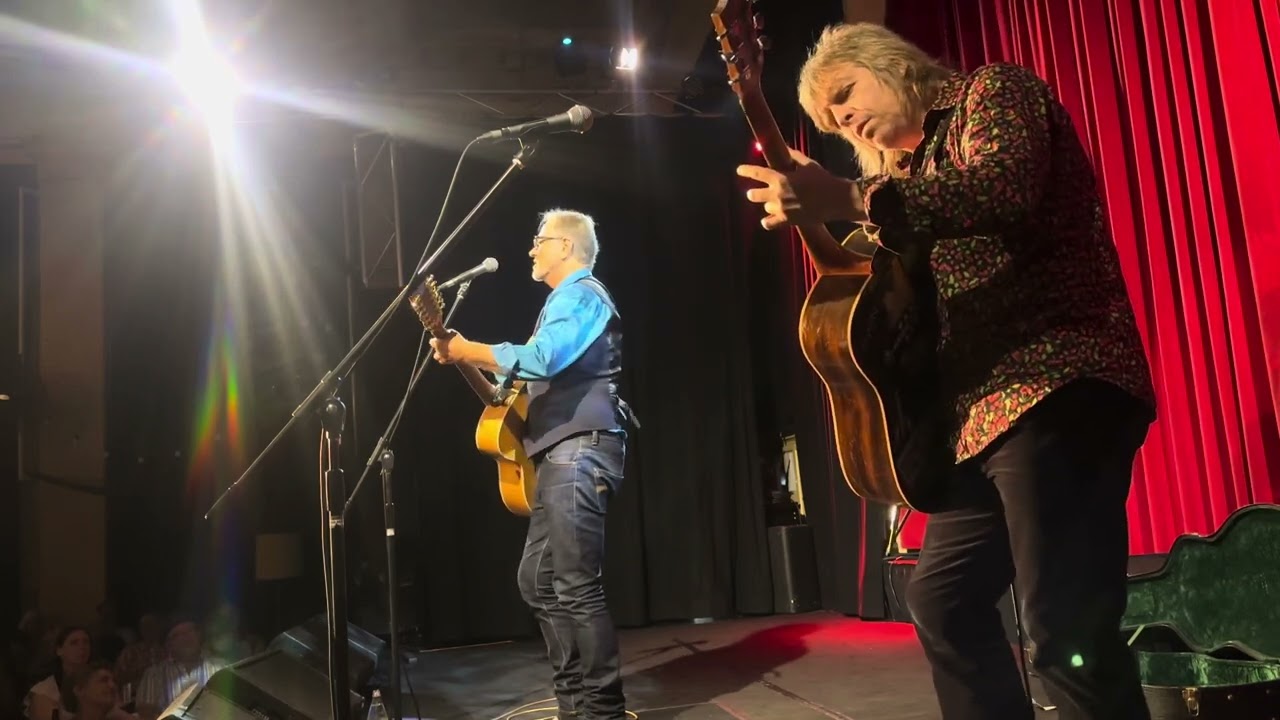 STEVE KILBEY & ASHLEY NAYLOR perform FLY  at Memo Music Hall, MELBOURNE, AUSTRALIA 17 January 2025