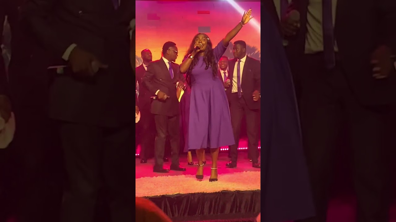 WHEN YOU MIX UP THE LYRICS OF A SIMPLE SONG (KOMPA SETLIST)