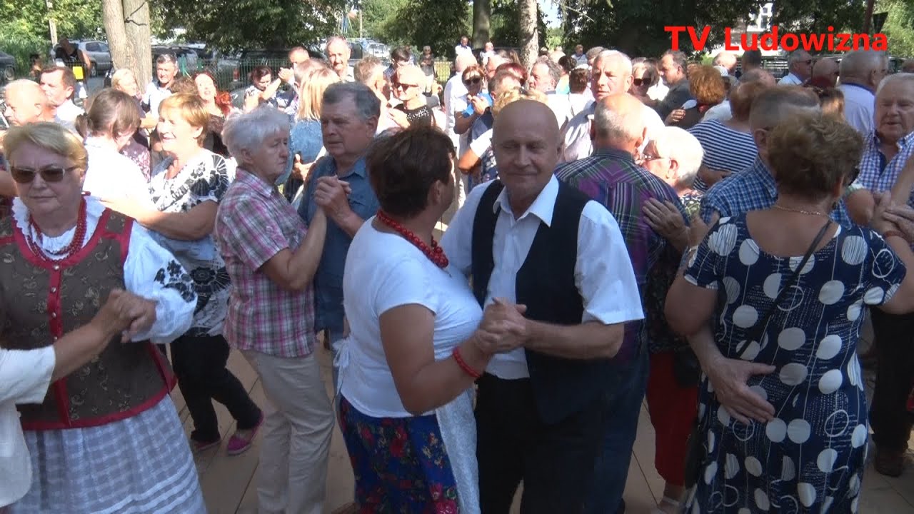 Fajny TANCERZ ten harmonista Tadeusz WIĄCEK z Kapeli MAZOWSZAKI ~ Super Retro zabawia w STRYCHU !