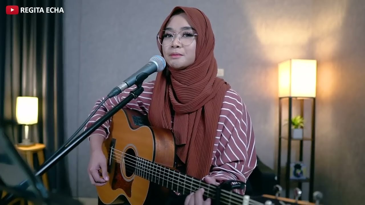 BENCI KUSANGKA SAYANG - SONIA ( LIVE COVER BY REGITA ECHA )