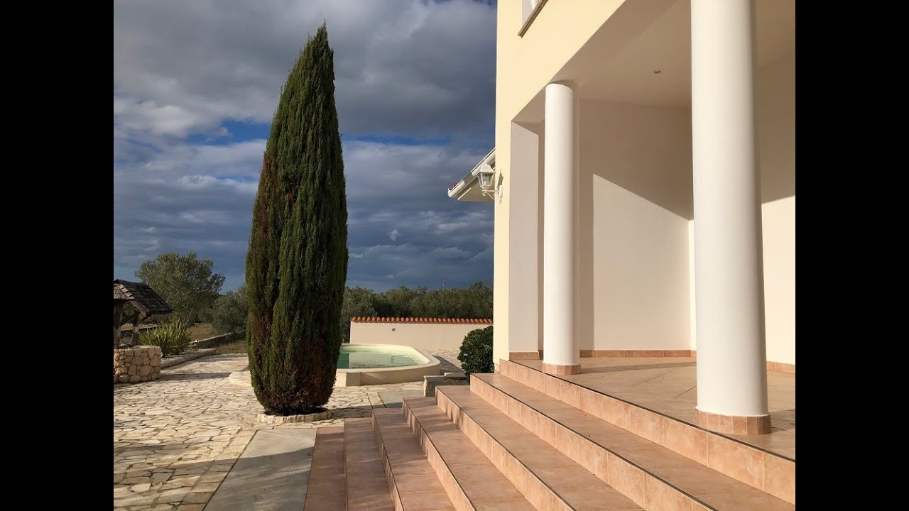 außergewöhnliches Haus mit Pool in Kroatien/Vrsi kaufen