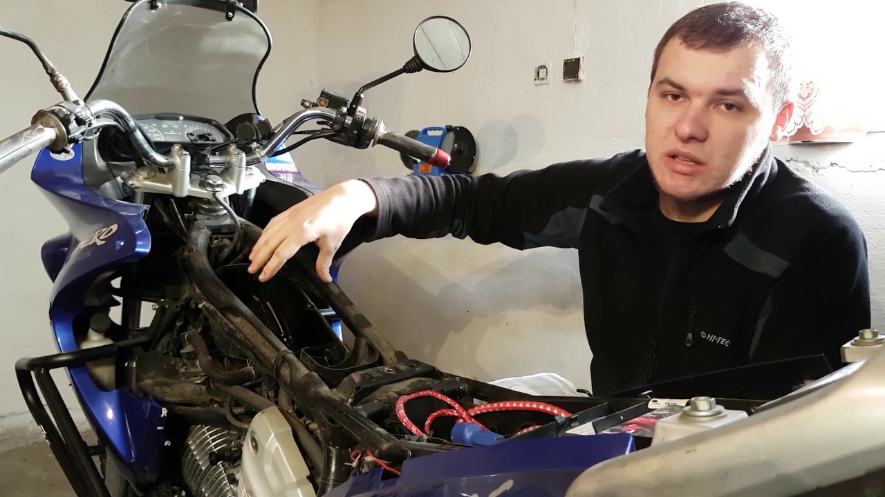 Varadero bez tajemnic - 03 - Demontaż gaźnika