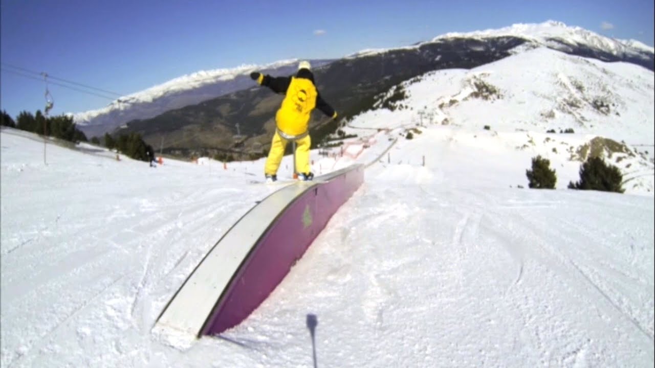 Ricard Tena sacándole provecho al Snowboard BeXtreme Poker Star