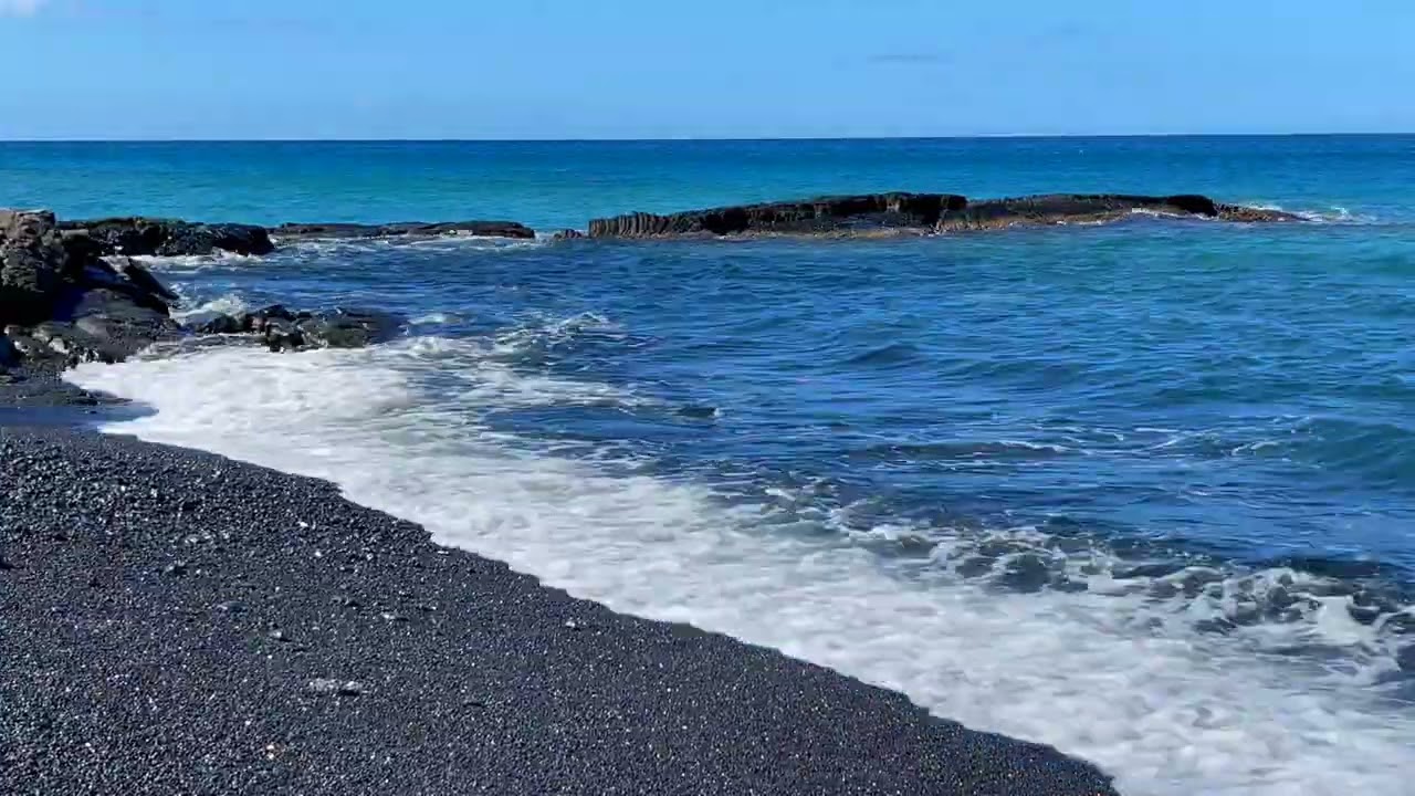 Last Saturday at Keawaiki Bay 3 of 14 - Island Horizon Videos 2049