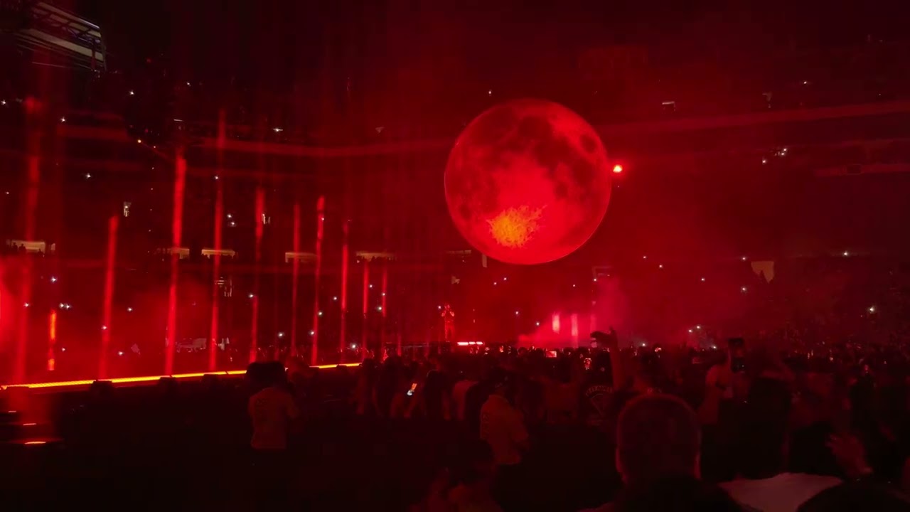 The Weeknd Live- Die for you, Is There Someone Else?