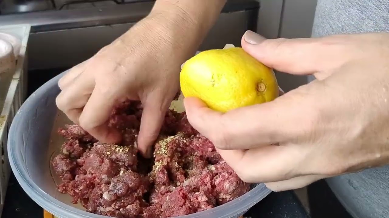 Sábado: caminhada, almoço: kibe de forno e tabule, bate papo: emagrecimento, crochê e dorama.