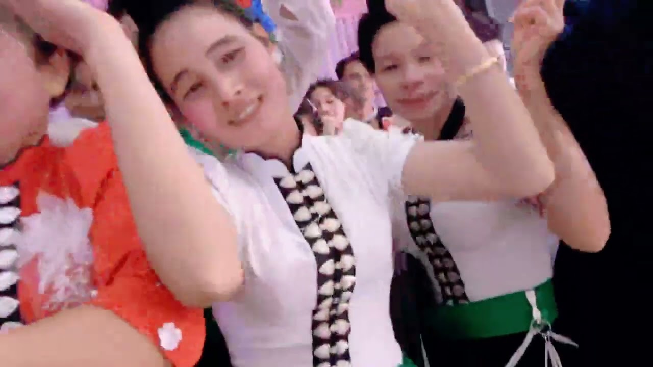 Các Trai Xinh Gái Ðẹp Nhảy Cực Cuốn