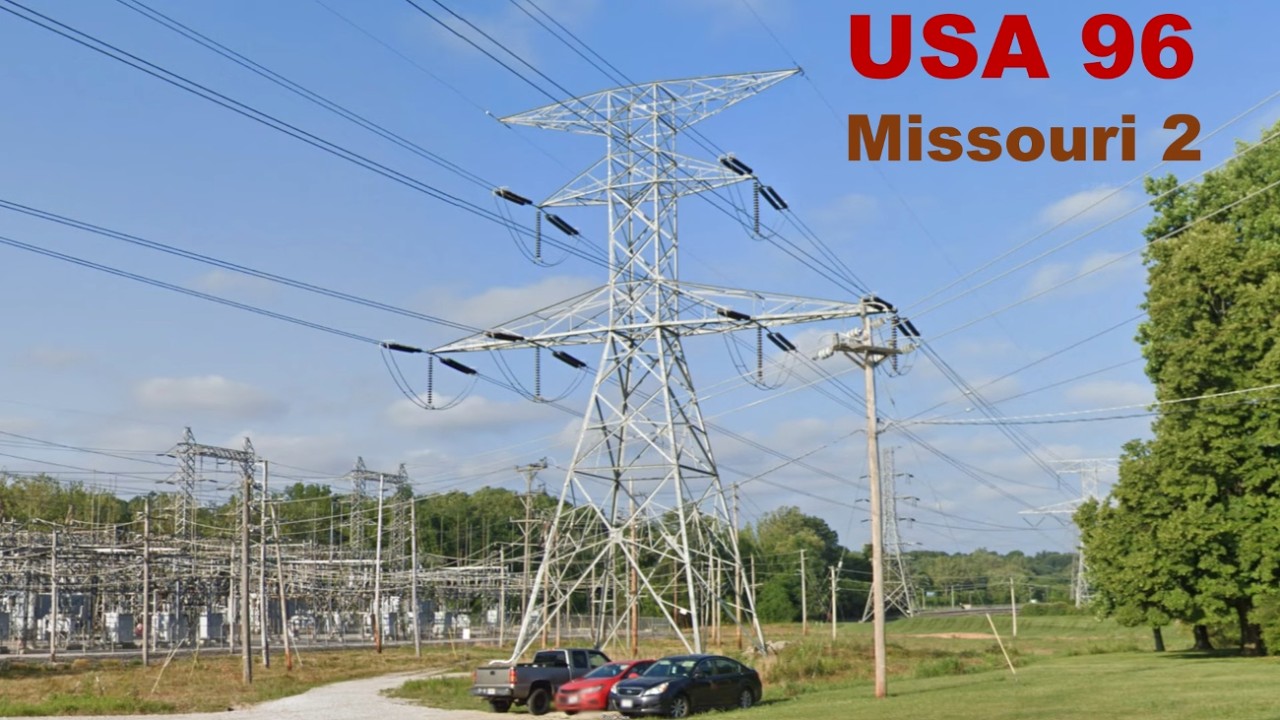 USA 96 Power lines and Freight train in Missouri 2. (374)