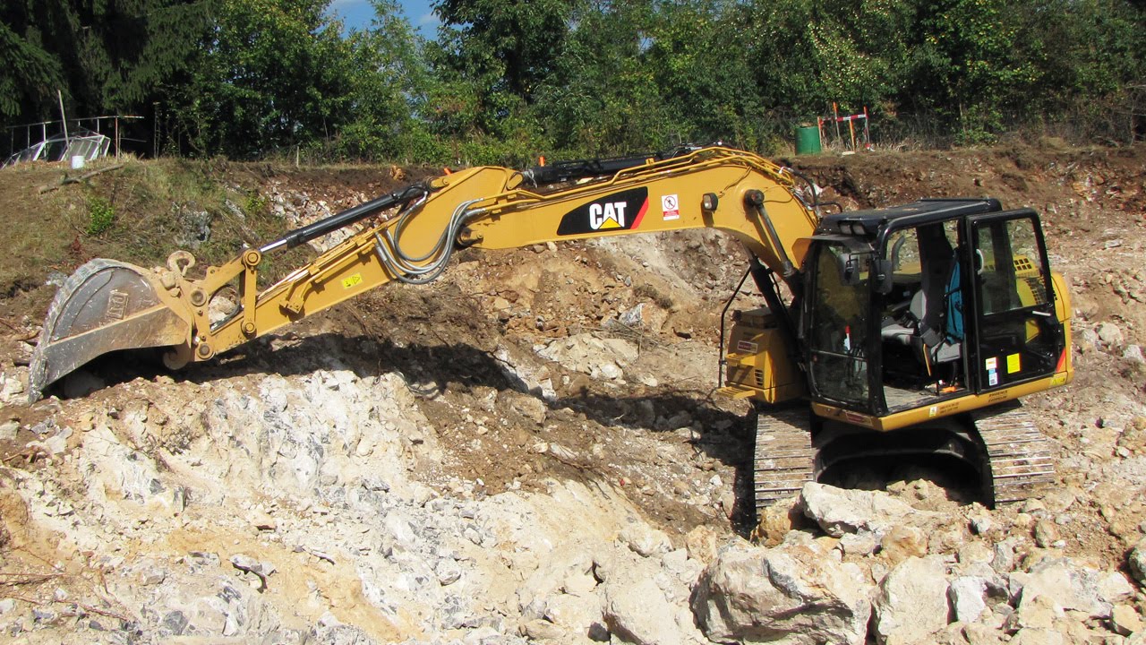 Caterpillar 311D LRR digging