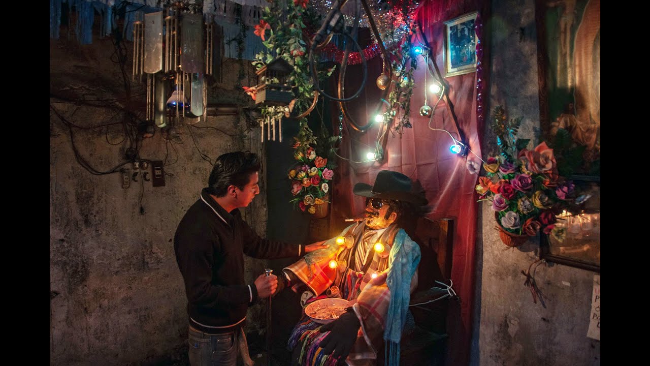 Maximon, the Mayan saint you can ask anything.