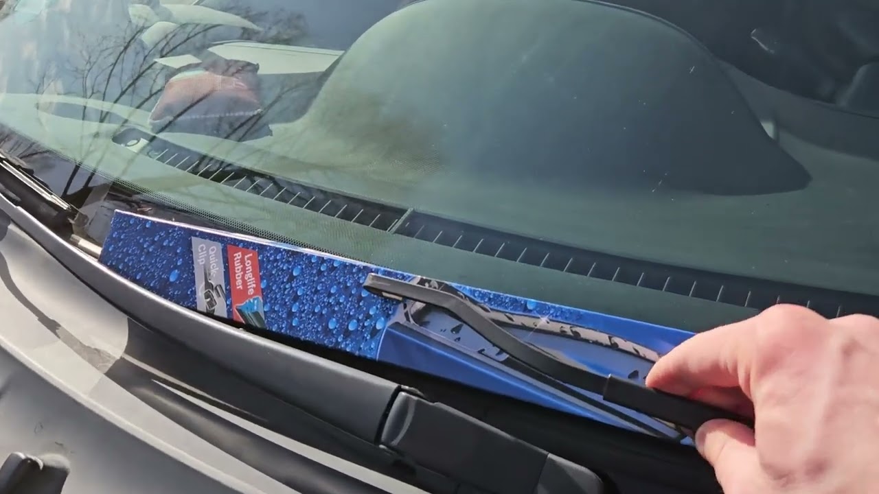 Ruitenwisserbladen zelf vervangen Toyota Yaris II, bj 2010
