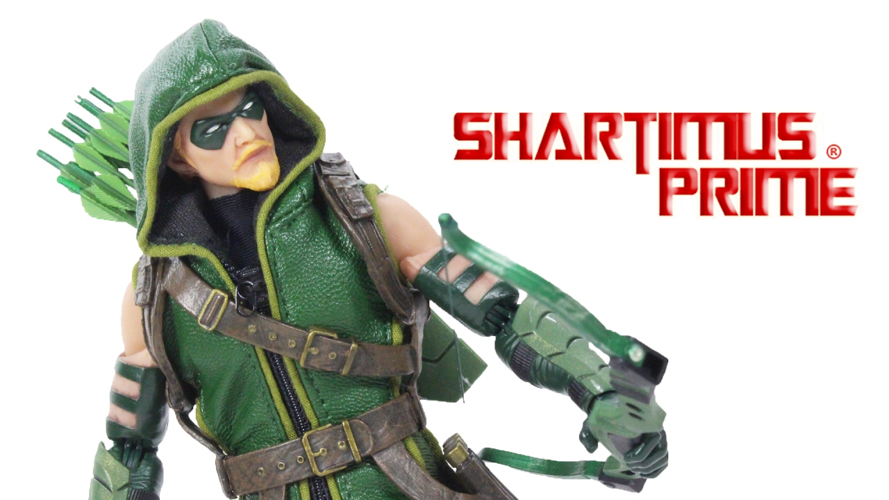 Mezco Toyz Green Arrow One:12 Collective 6 Inch DC Comics Action Figure Toy Review