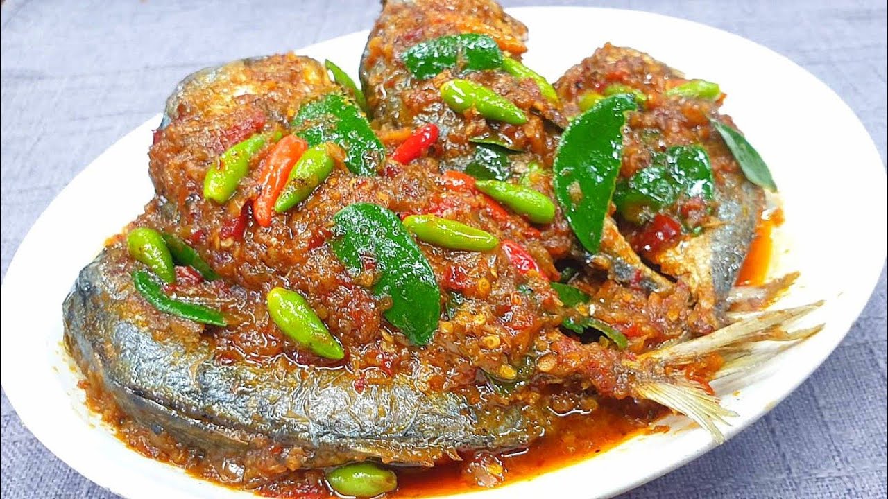 #ปลาทูราดพริกสองใจ ง่ายๆเเต่อร่อยระดับภัตตาคารเลย คลุกกับข้าวร้อนๆ อร่อยมากข้าวหมดหม้อเเน่ อร่อยสุดๆ