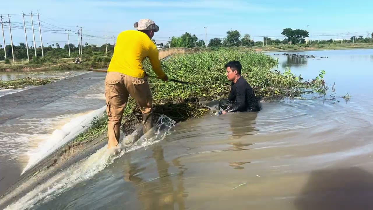 Mission With Work Hard Remove Floating Plants Clogged Massive Dam Drain Water After Heavy Rain