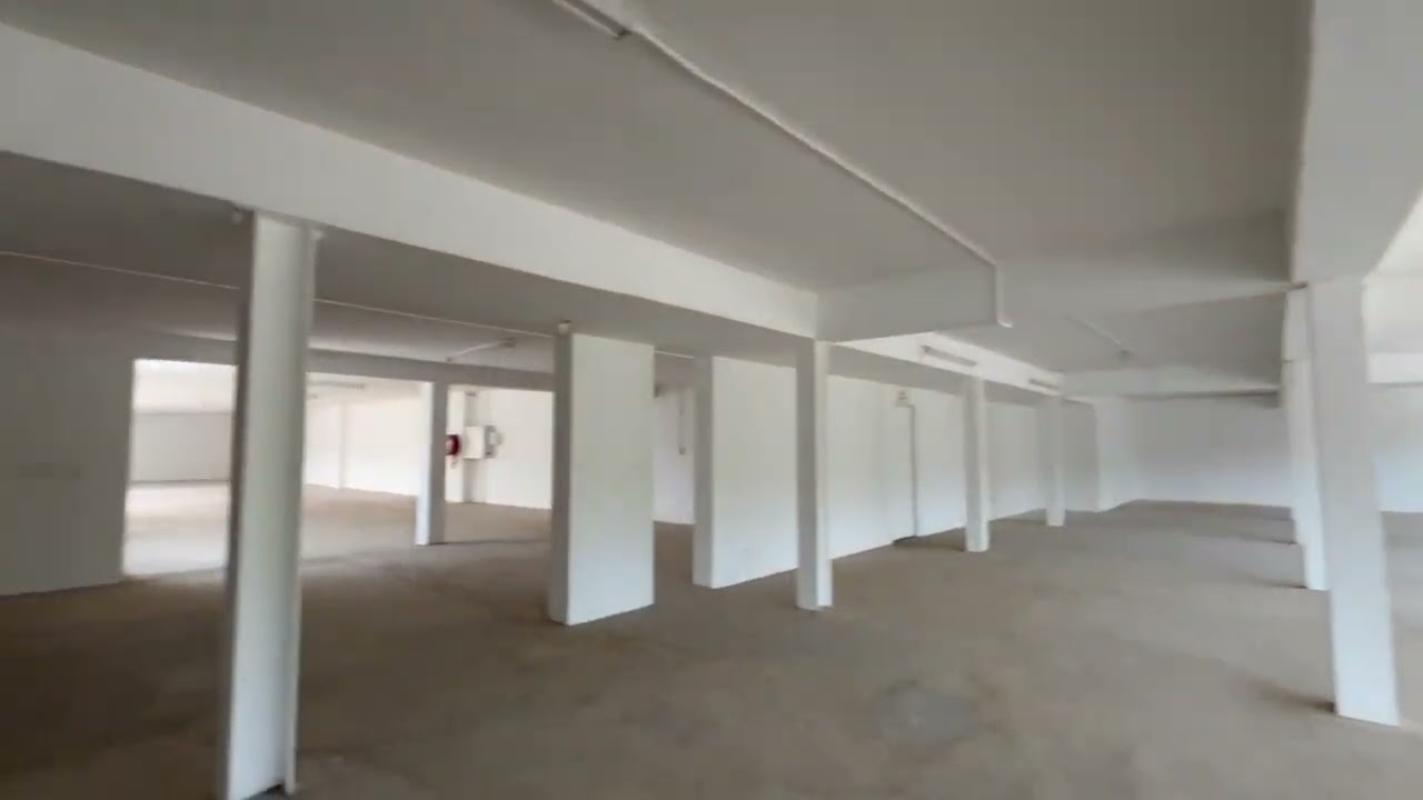 Large Destination-Style Commercial Space To Let – Waterkloof Corner