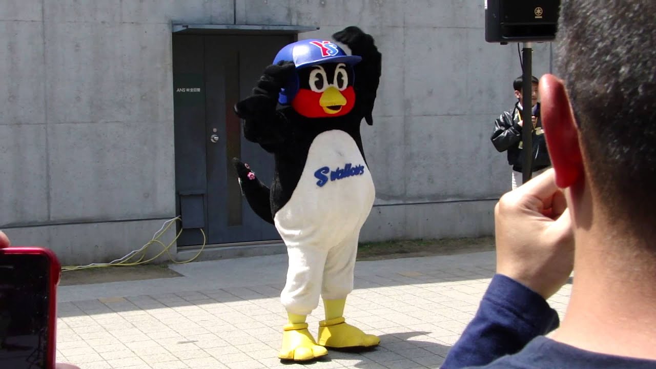 2014つば九郎 甲子園でトラッキーらと、、、２