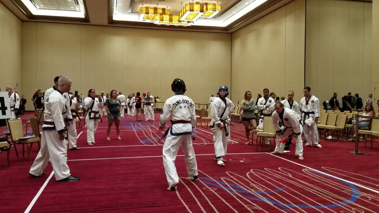 Tang Soo Do Tournament Sparring - Master Nick Capuozzo vs Master Matt DiGiacomo