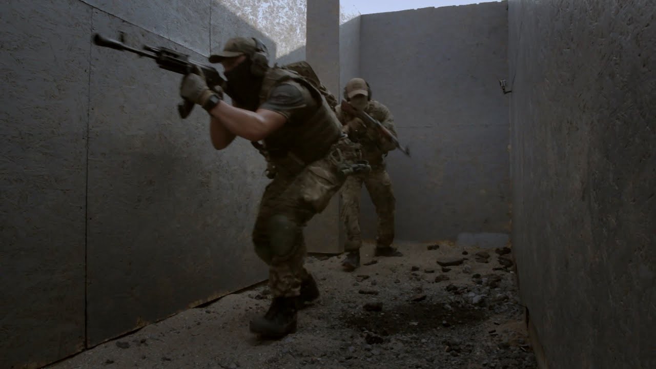 Полк АЗОВ. Відпрацювання тактики CQB в Kill House