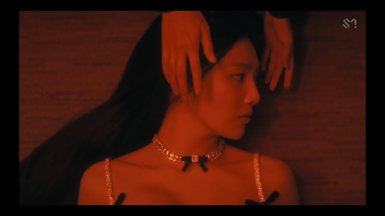 RED VELVET 'Knock Knock (Who's There?)' MV