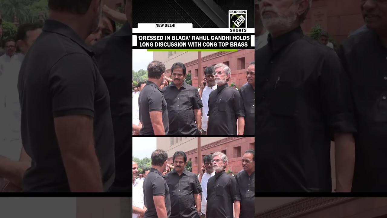 &lsquo;Dressed in Black&rsquo; Rahul Gandhi holds long discussion with Congress top brass at parliament premises