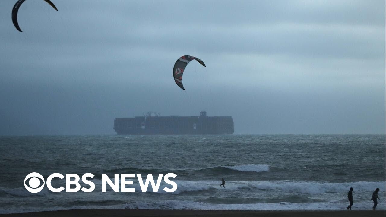 Tsunami waves reach West Coast of U.S.
