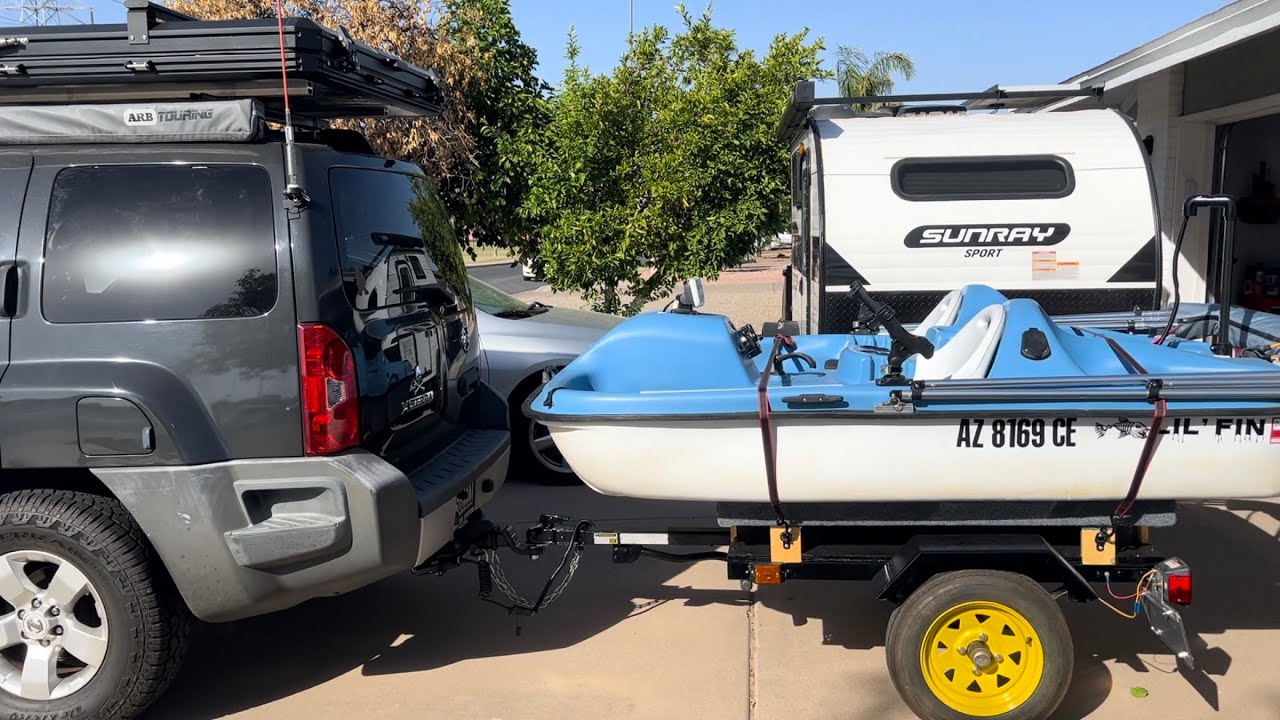 Paddle boat on Canyon, Lake, Arizona for the first time.