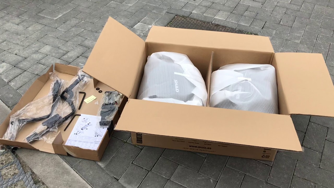 Valises latérales Z900 ( Déballage et montage des Shad sh36 )