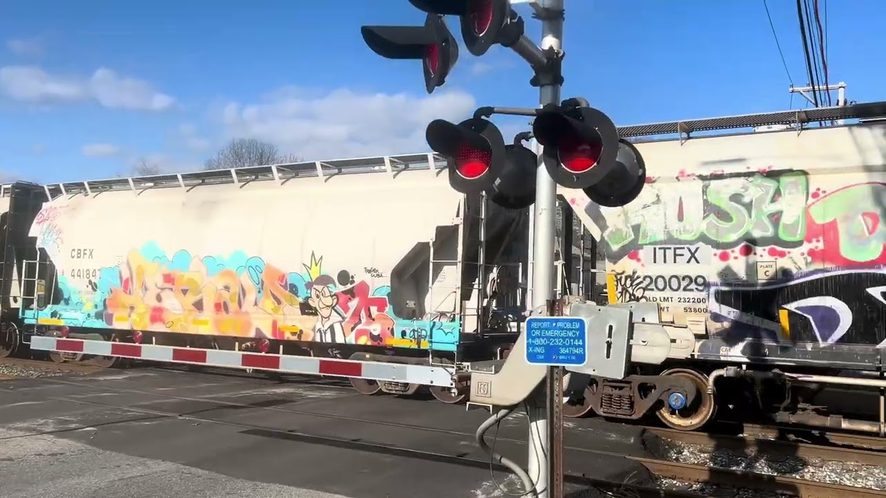 HUGE CKRR Train Drops Empties At the Interchange - Stanwood Street, Winter Solstice