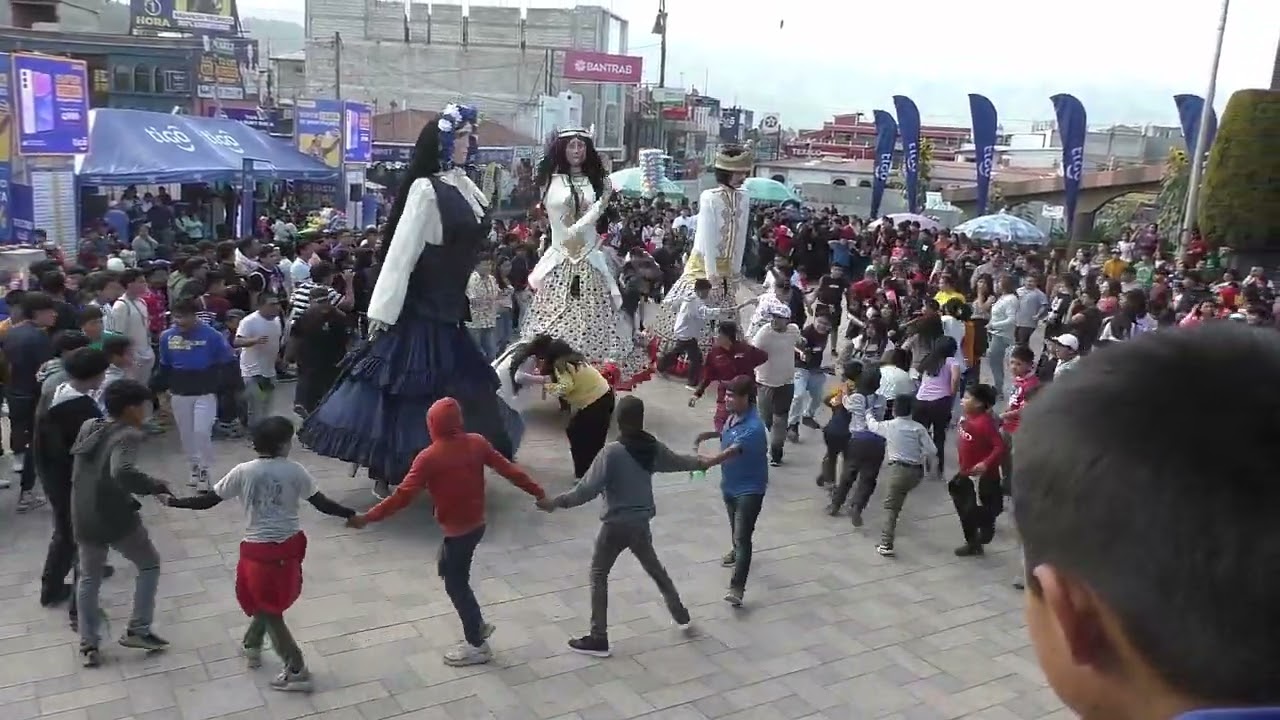 Día De  Gigantes  En  San Juan Ostuncalco 2025