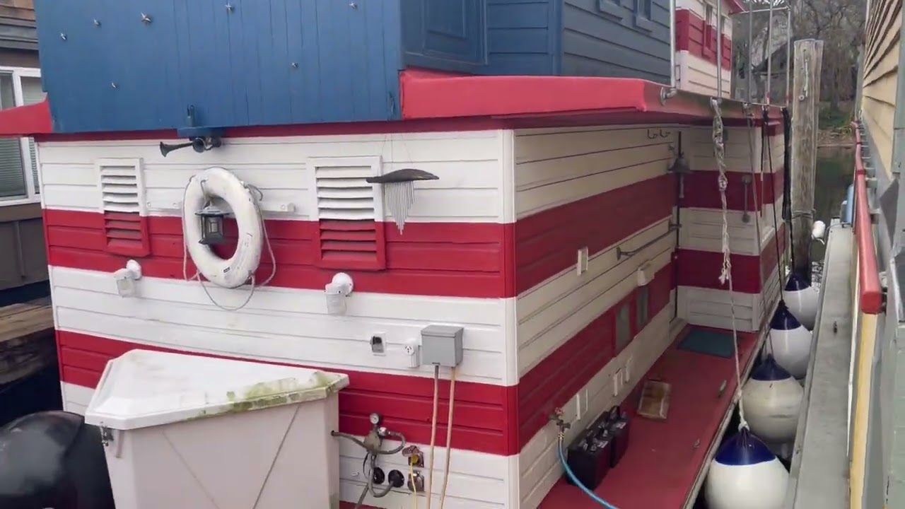 Makotochan houseboat