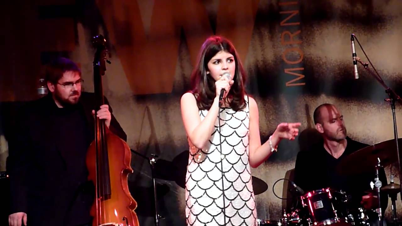 Nikki Yanofsky - Airmail special