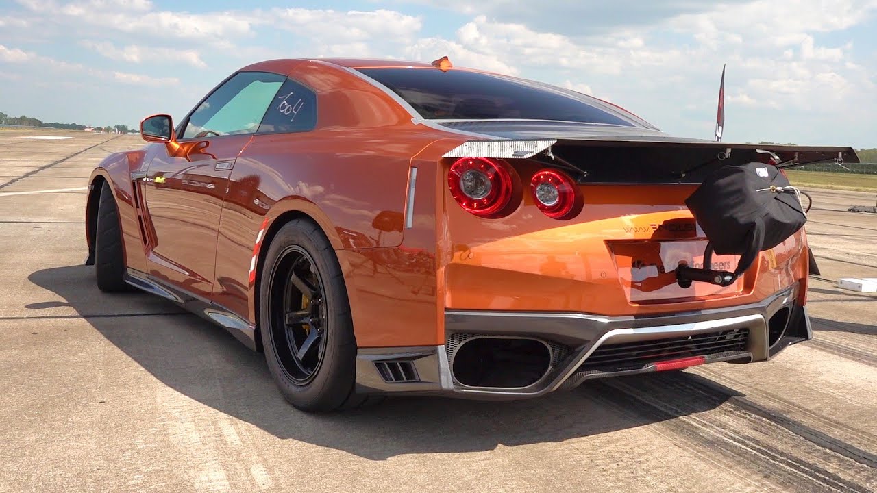 2000HP Nissan GT-R R35 TTE The Turbo Engineers! 0-329 KM/H Acceleration @ 1/2 Mile!