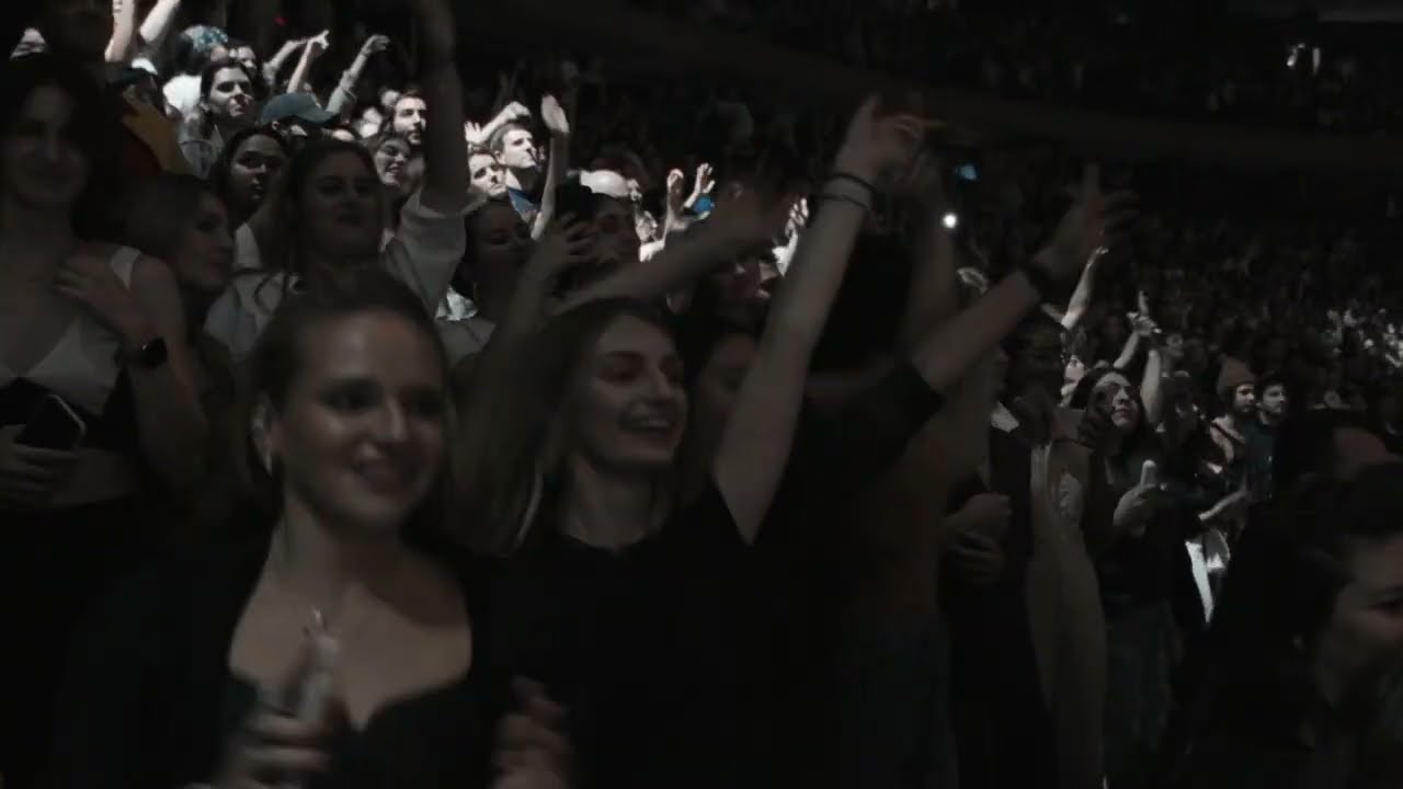 The 1975 - Give Yourself A Try (Live from Madison Square Garden)