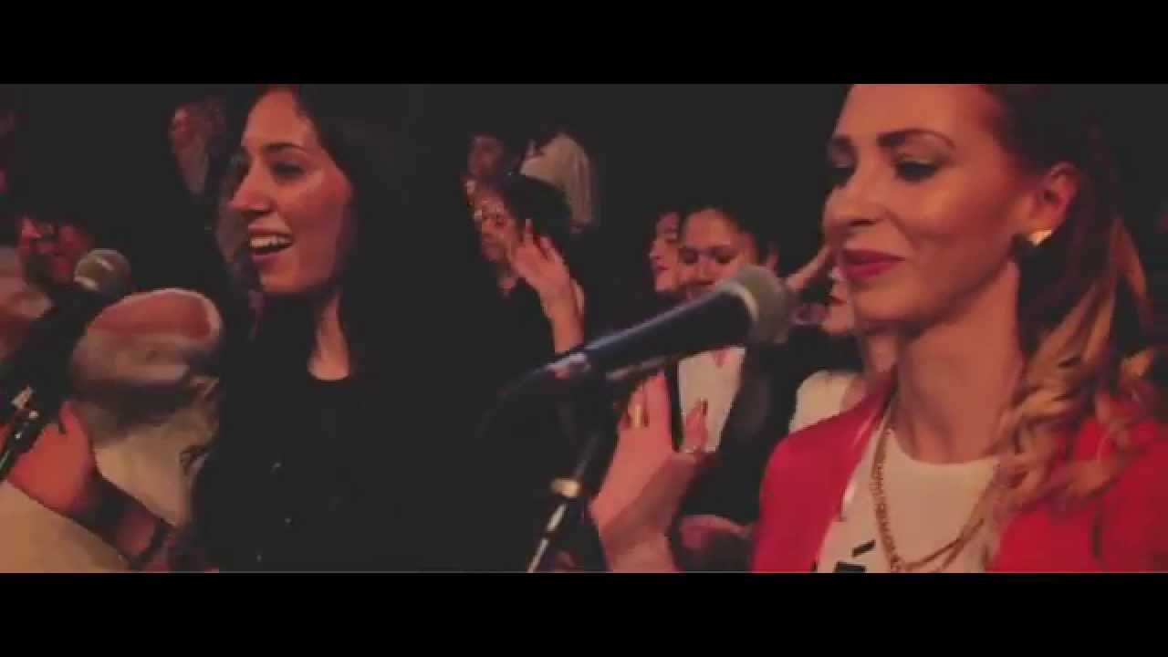 CCI Worship Team - Hay vino en la casa