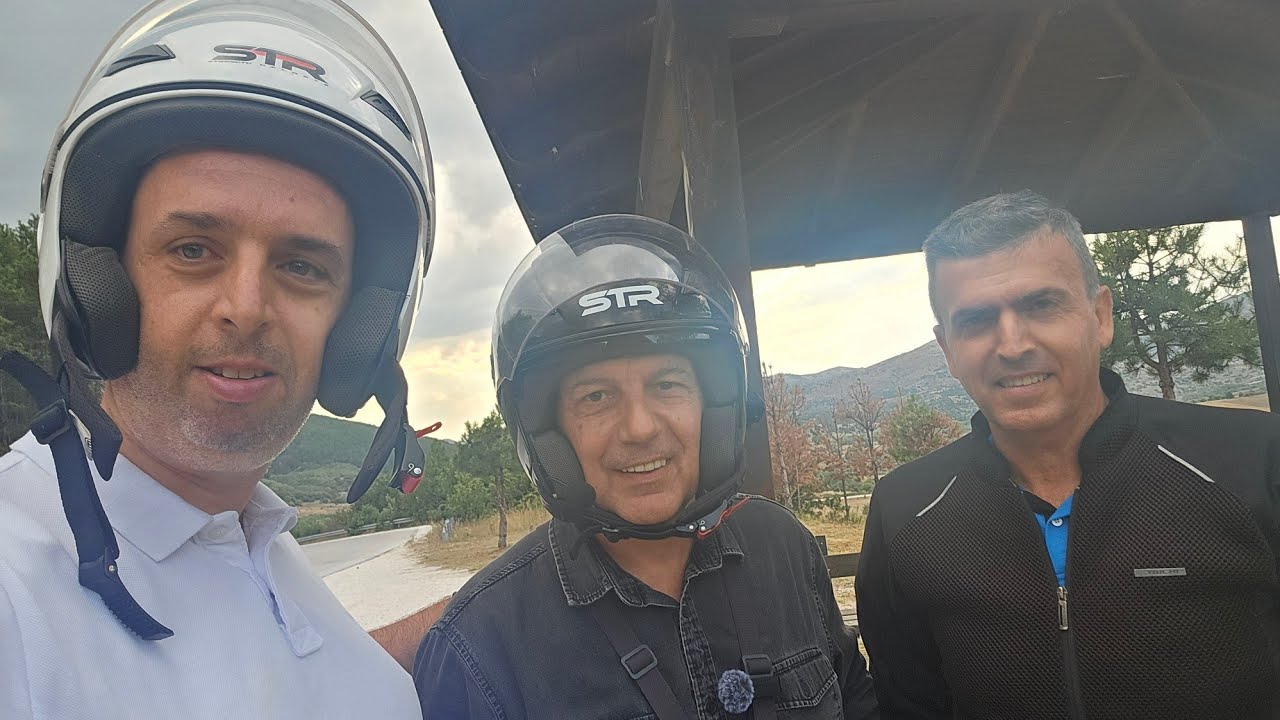 Μοτοβόλτα με τον Polivio  moto  και τον Κώστα σε μια θαυμάσια διαδρομή μεσα στο δάσος!!!!!!!